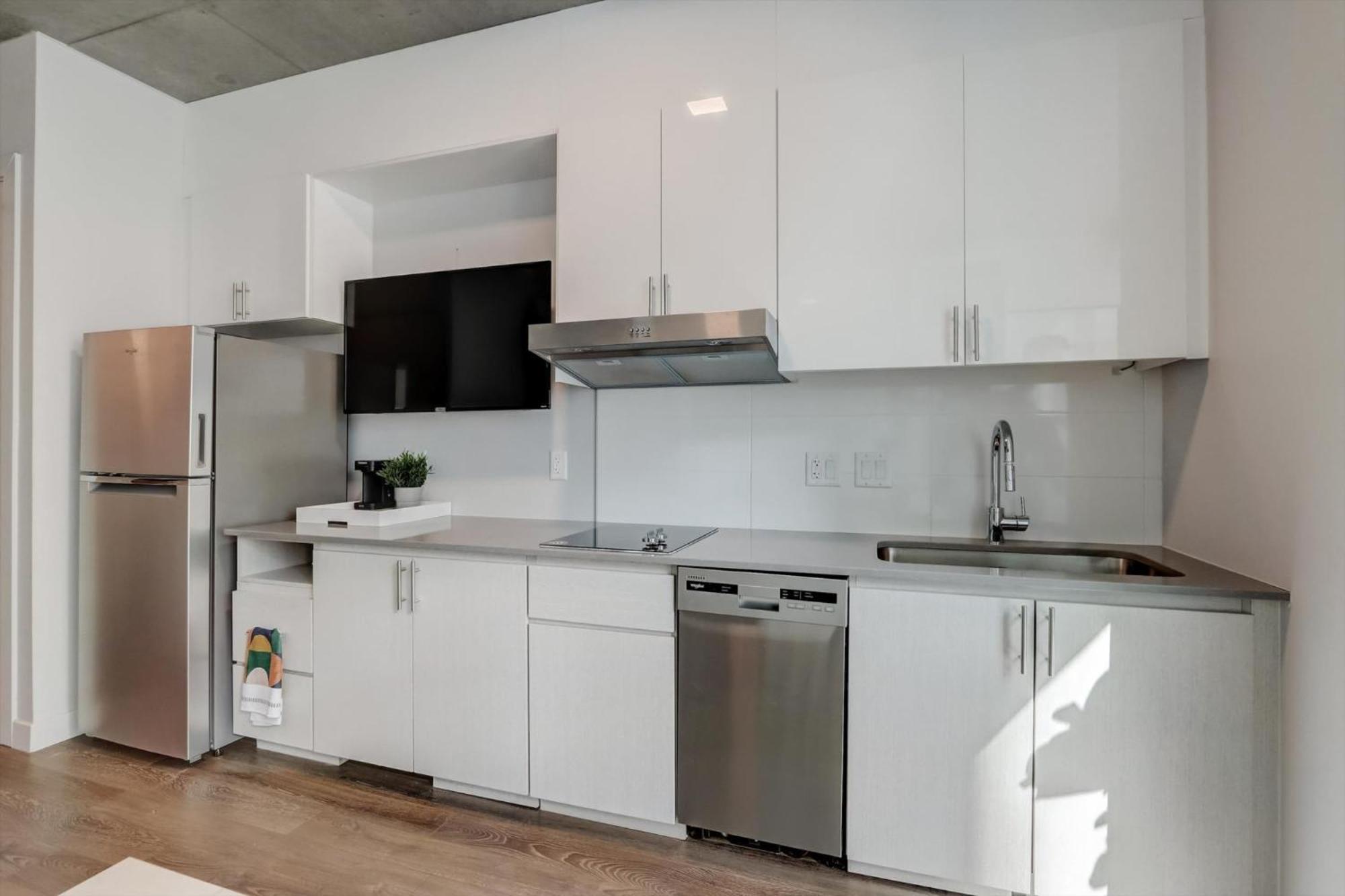 Modern Downtown Apartments At Kenect Phoenix Aparthotel