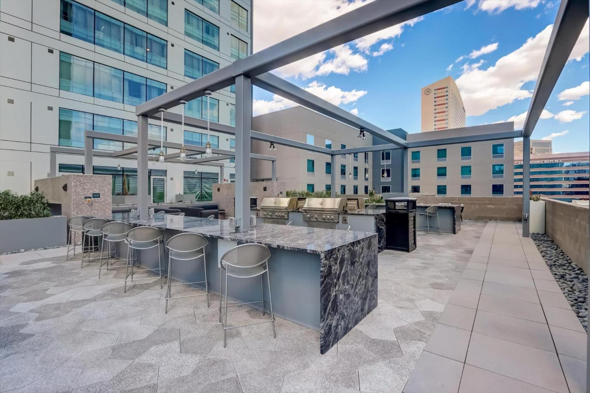 Modern Downtown Apartments At Kenect Phoenix Aparthotel *
