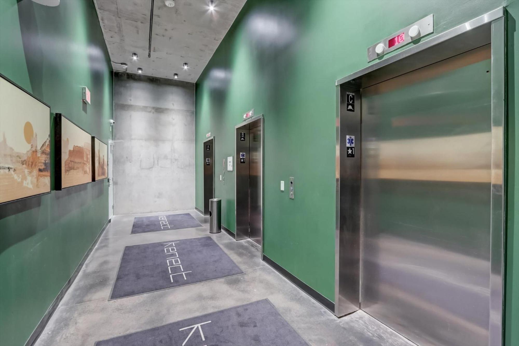 Modern Downtown Apartments At Kenect Phoenix Aparthotel