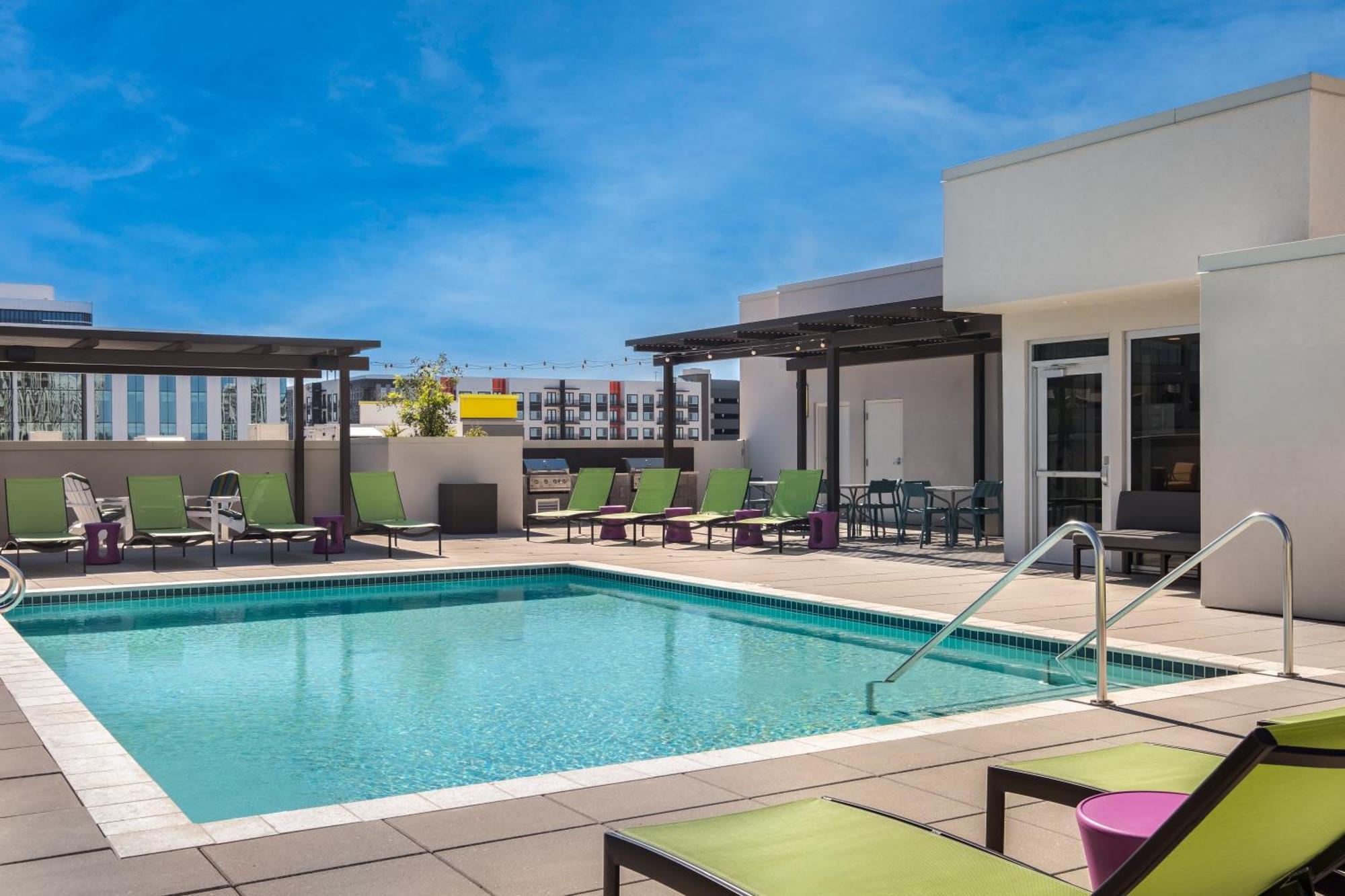 Home2 By Hilton Midtown Hotel Phoenix