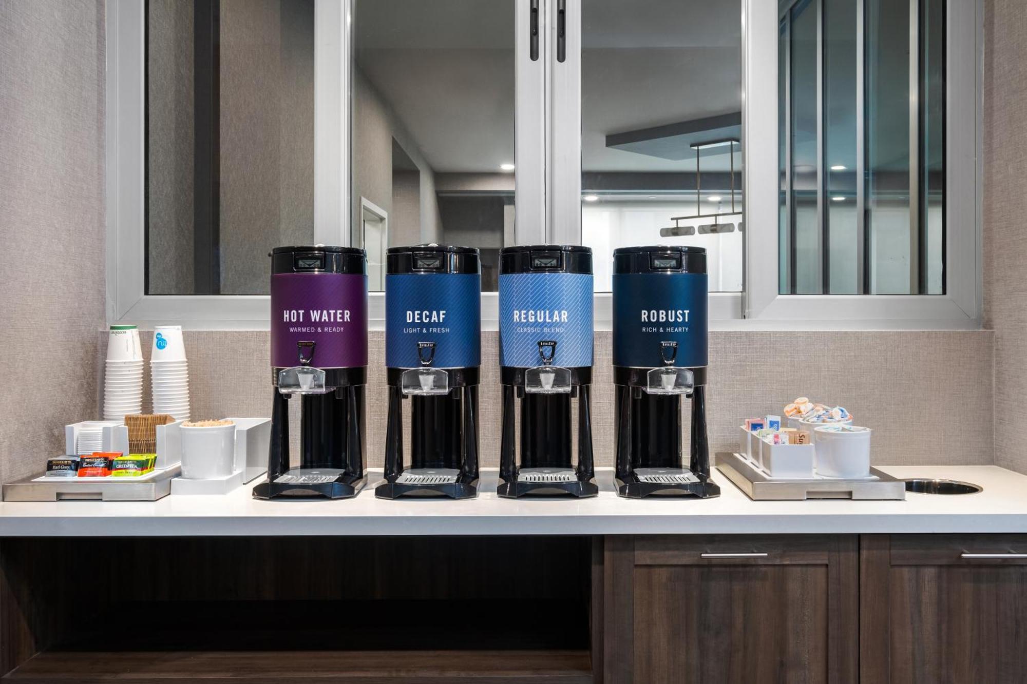 Home2 By Hilton Midtown Hotel 3*