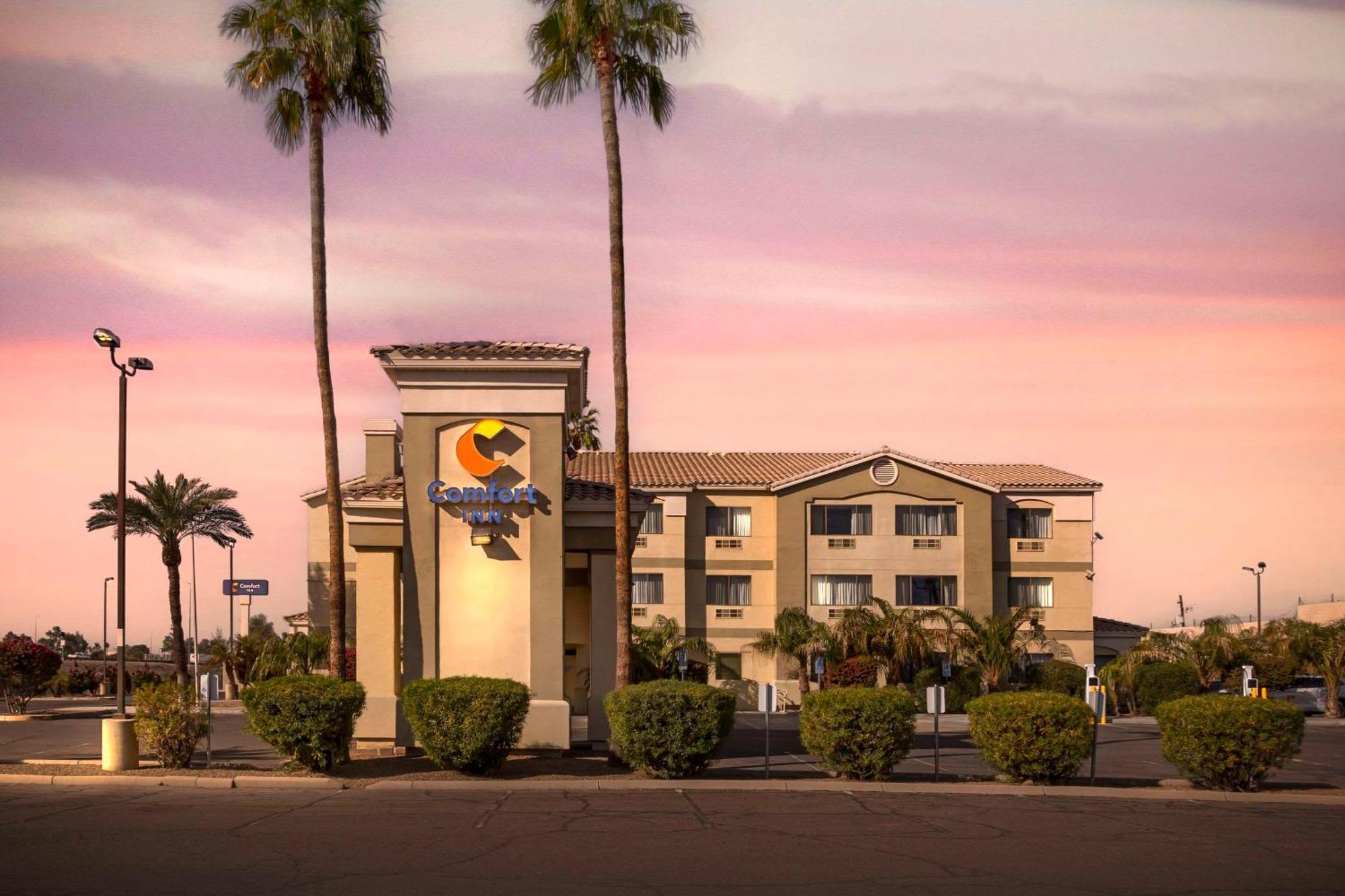 Comfort West At 27th Ave And I-i0 Hotel Phoenix