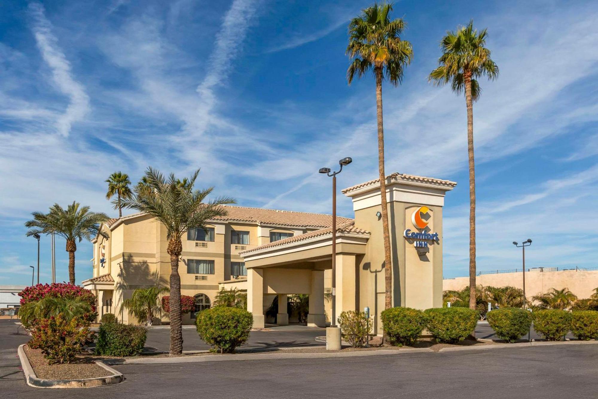Comfort West At 27th Ave And I-i0 Hotel