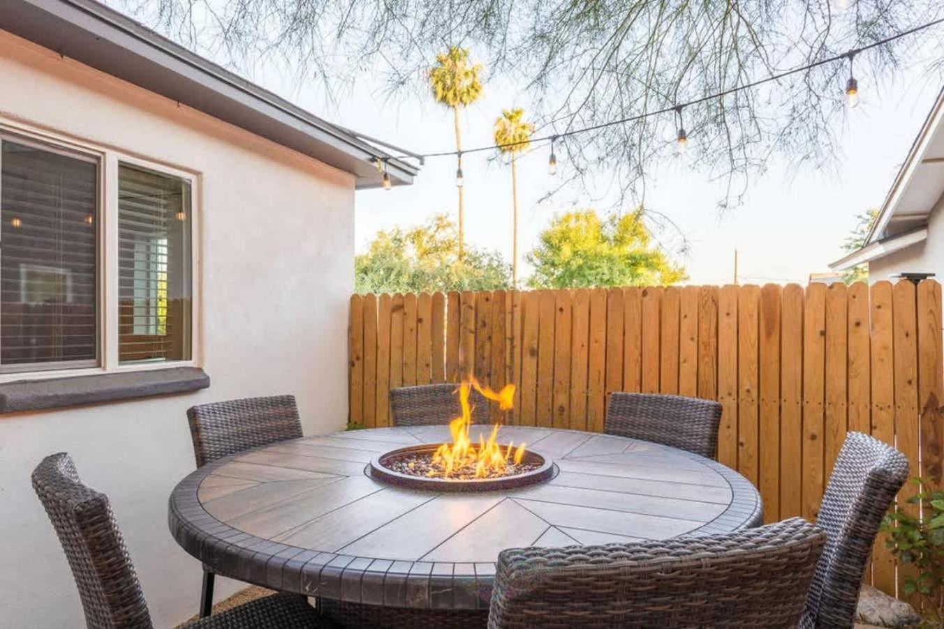 Tangerine Terrace - Modern Living Firepit Bbq Holiday home Phoenix