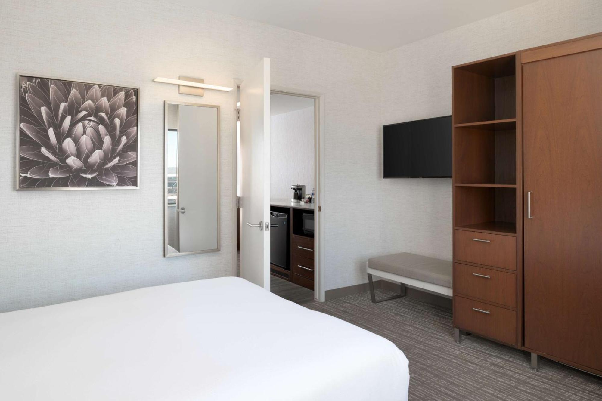 Doubletree By Hilton Hotel