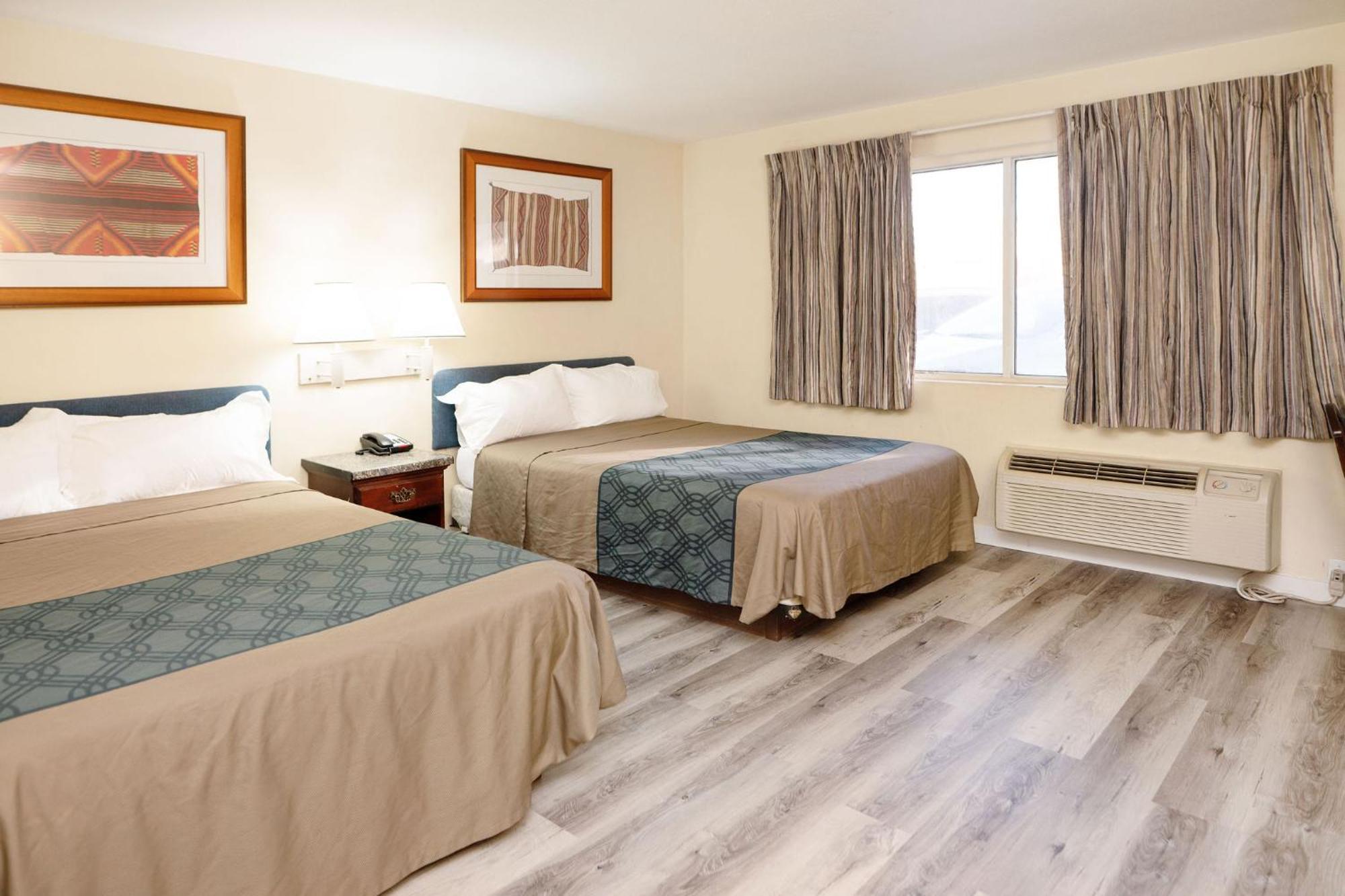 Hotel Central Phoenix Hotel 2*