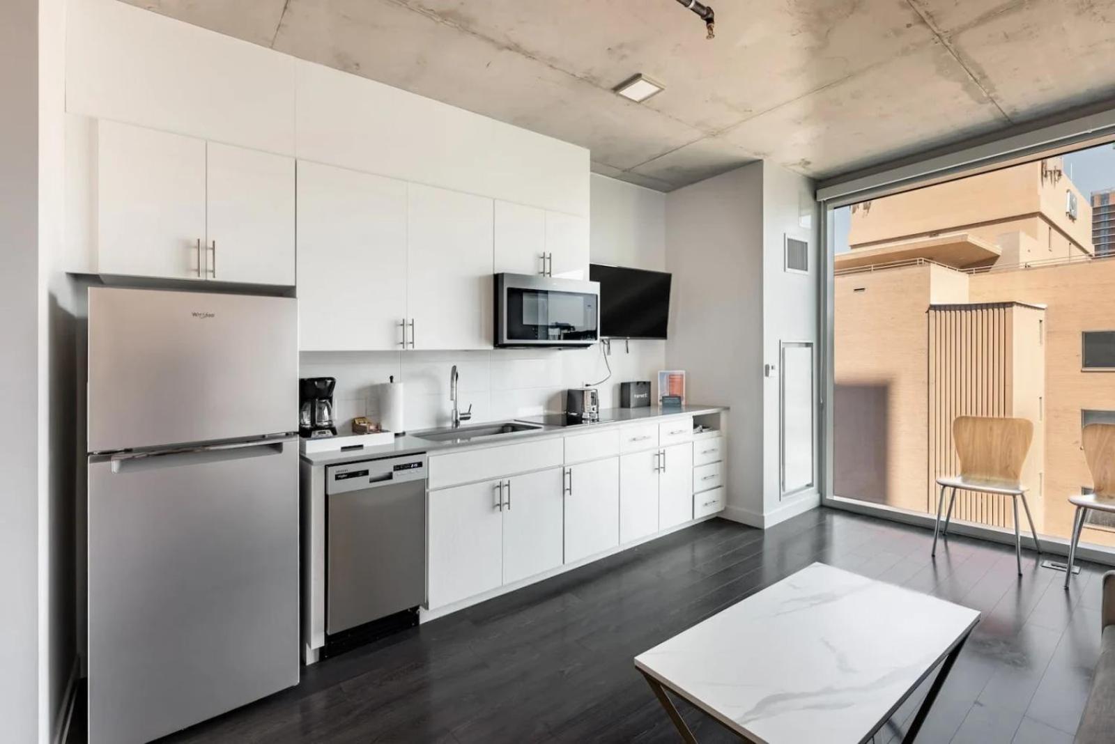 Modern Downtown Apartments At Kenect Phoenix Phoenix