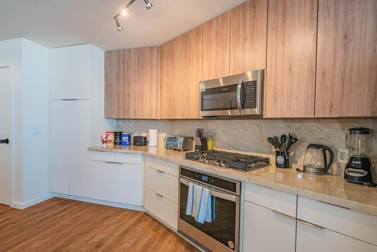 Sky Terrace Dt Highrise, Gym, Pool, Parking, W-d,golf
