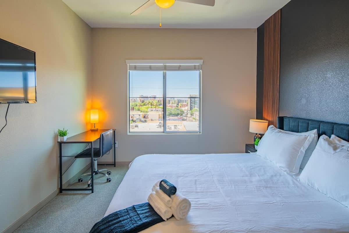 Comfy 2bd Dt - Balcony, Gym, W-d, Parking - Sleeps 8 Apartamento Phoenix