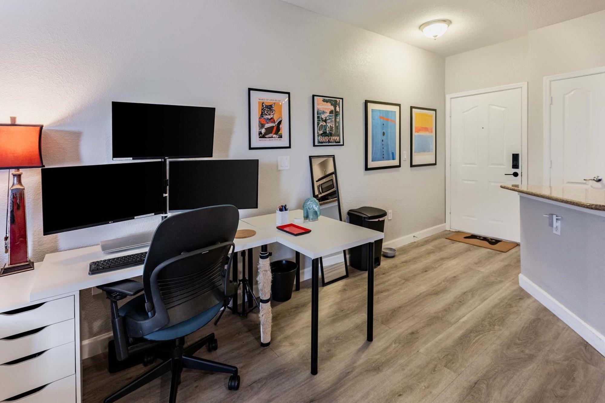 Desert Dreams 2br With Pool And Chill Vibes Phoenix