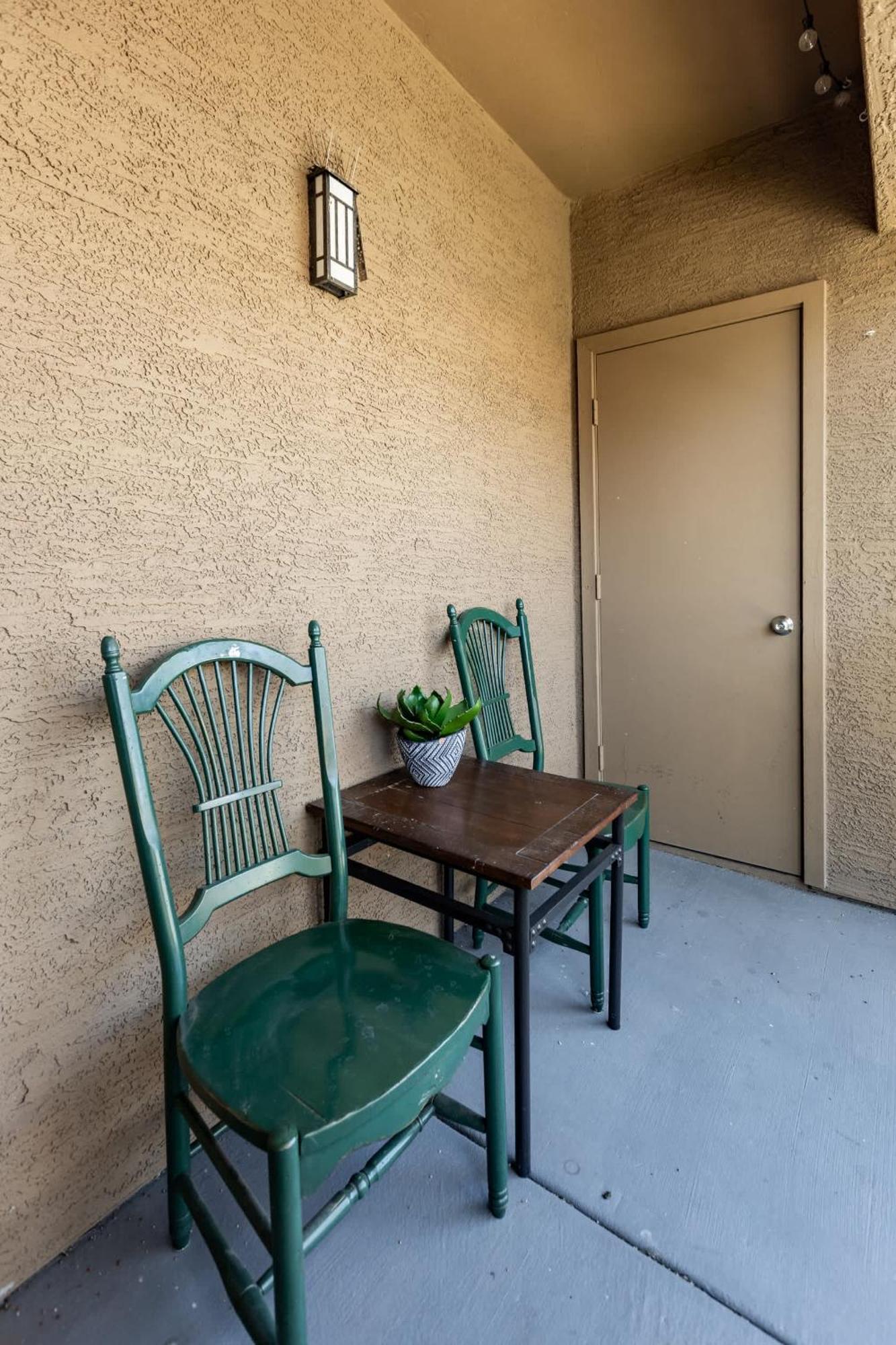 Desert Dreams 2br With Pool And Chill Vibes