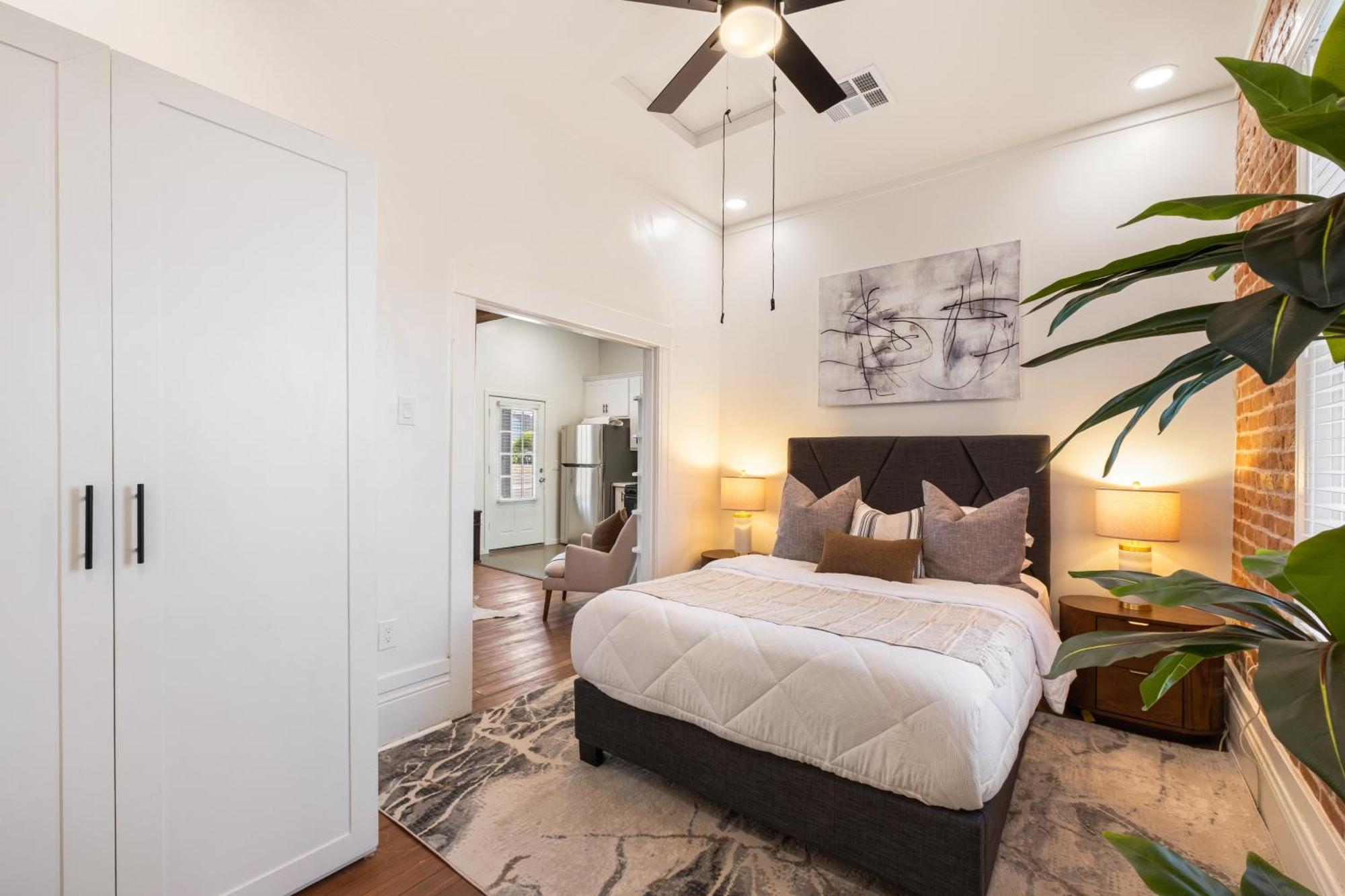 Modern 1917 Apartment Phoenix