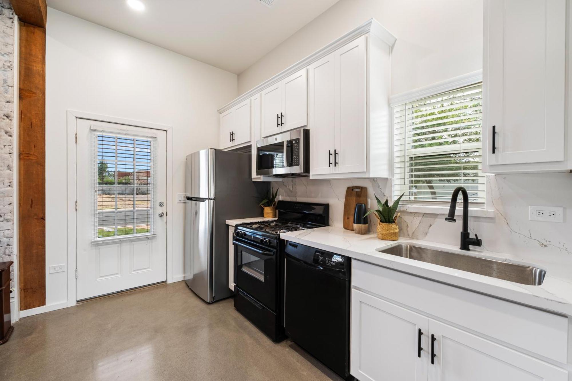 Modern 1917 Apartment Phoenix