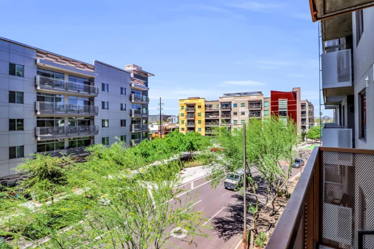 Apartment Centric 2br In Heart Of Dtphx Free Garage Parking