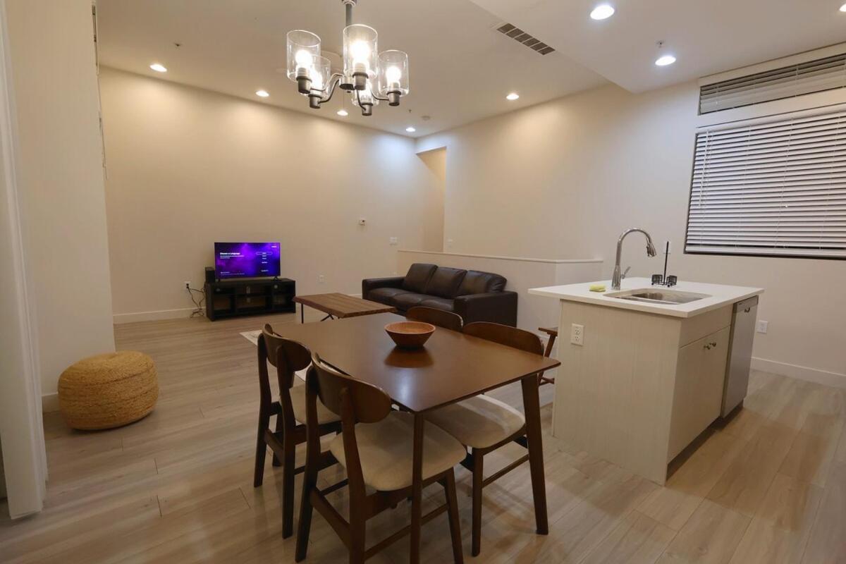 To And Scottsdale Spacious 3br Escape In Phoenix! Apartamento