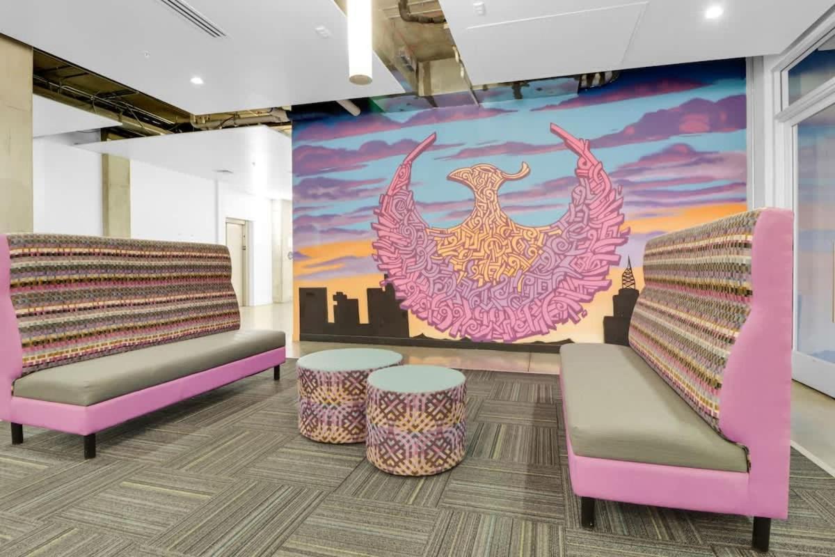 Apartment Centric 2br In Heart Of Dtphx Free Parking & Pool *