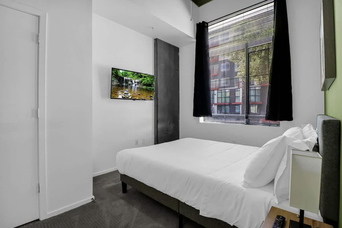 Apartment Centric 2br In Heart Of Dtphx Free Parking & Pool