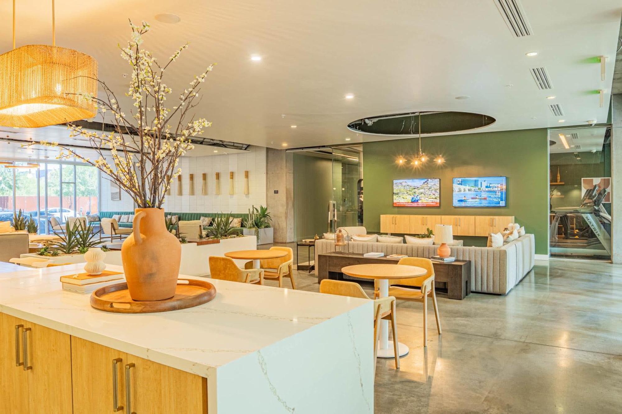 Modern 2bd - Cdt - Gym, Pool, Parking - Sleep 8 Apartment