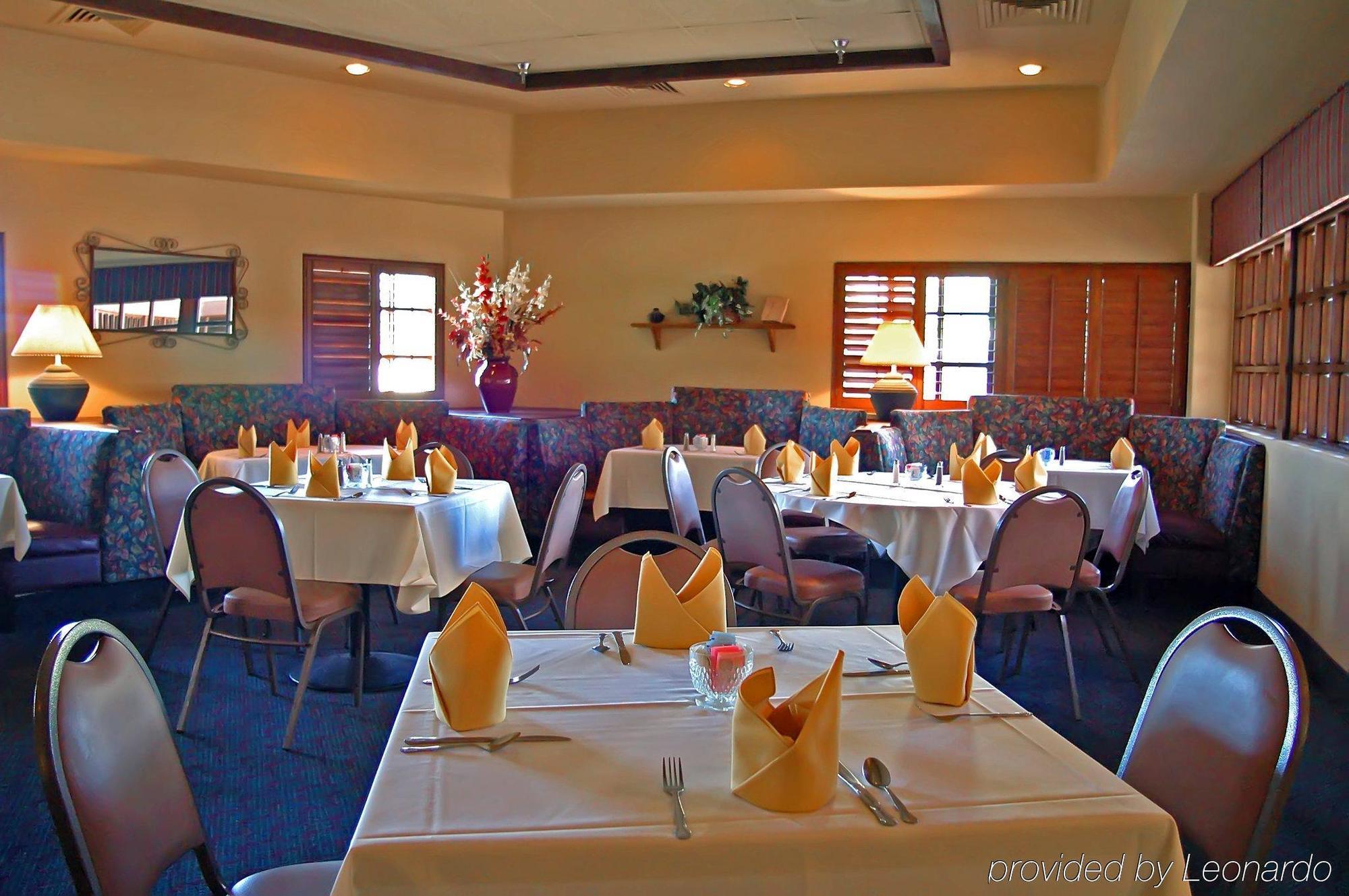 Four Points By Sheraton South Mountain Hotel 4*