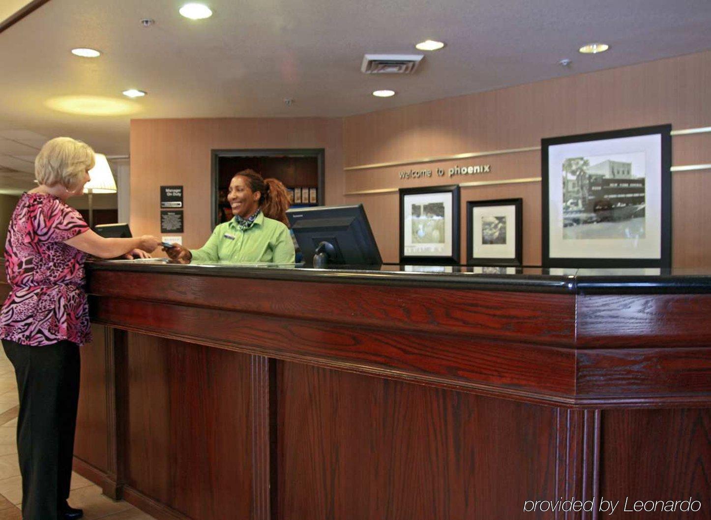 Hampton Airport North Hotel