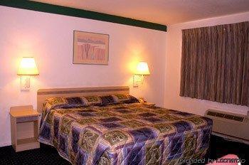Central Phoenix Hotel Hotel 2*