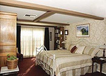 Maricopa Manor 3*
