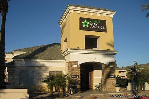 Extended America Select - - Airport - E Oak St 2*