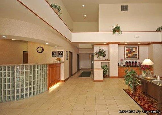 Hotel Baymont By Wyndham North
