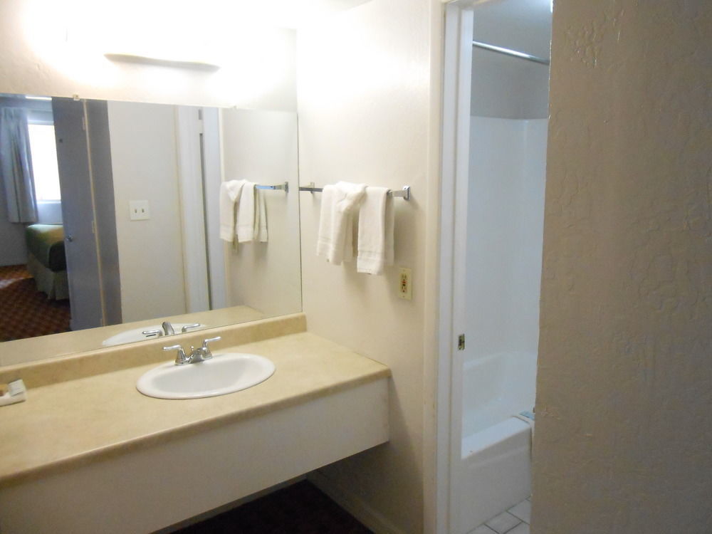 Extend-a-suites