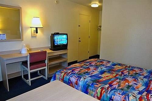 Hotel 6-phoenix, Az - West