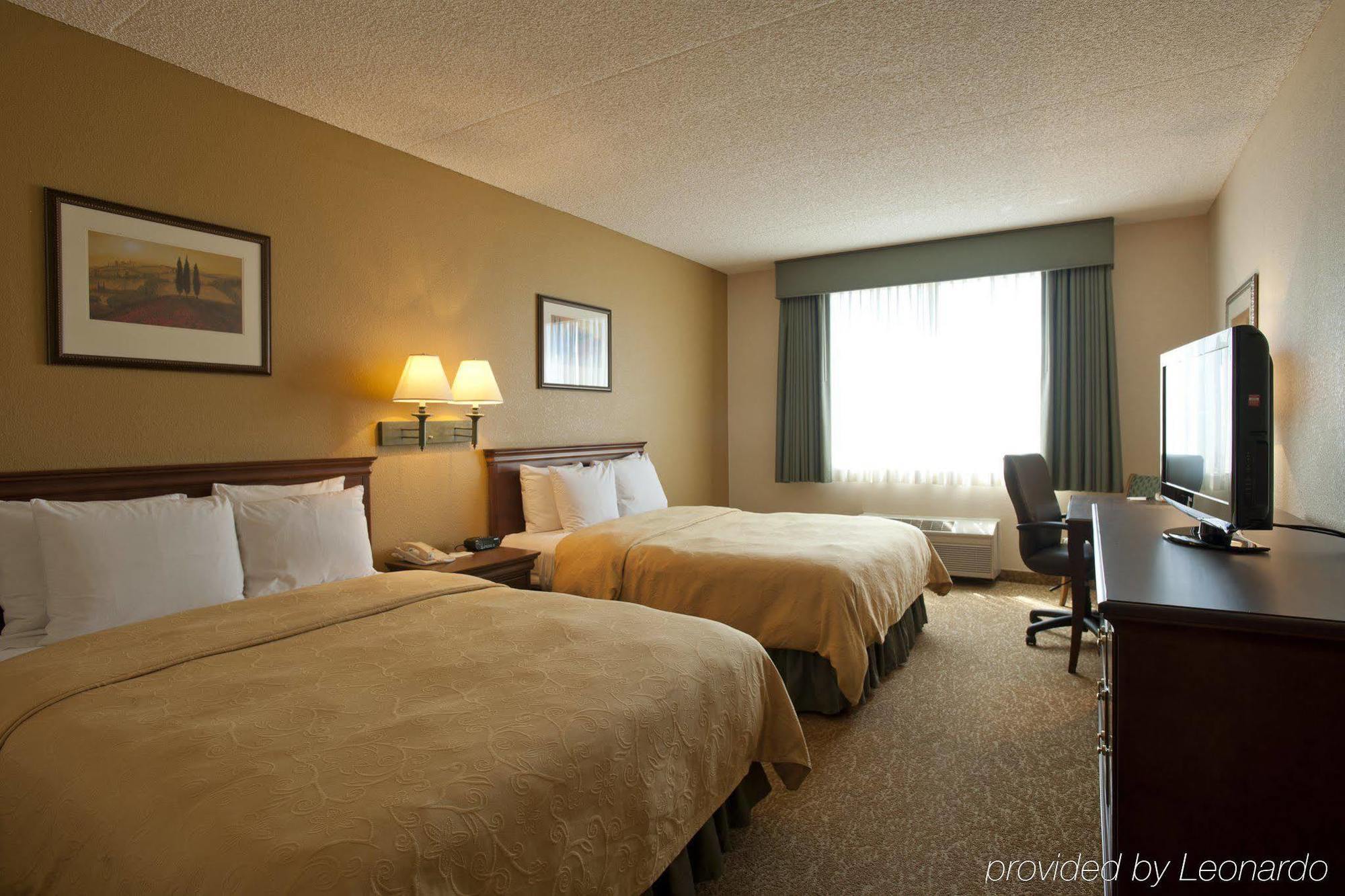 Country & Deer Valley Hotel
