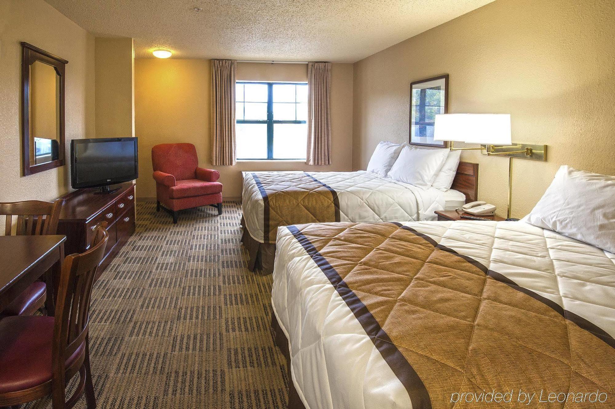 Extended America Select - - Airport - E Oak St Phoenix