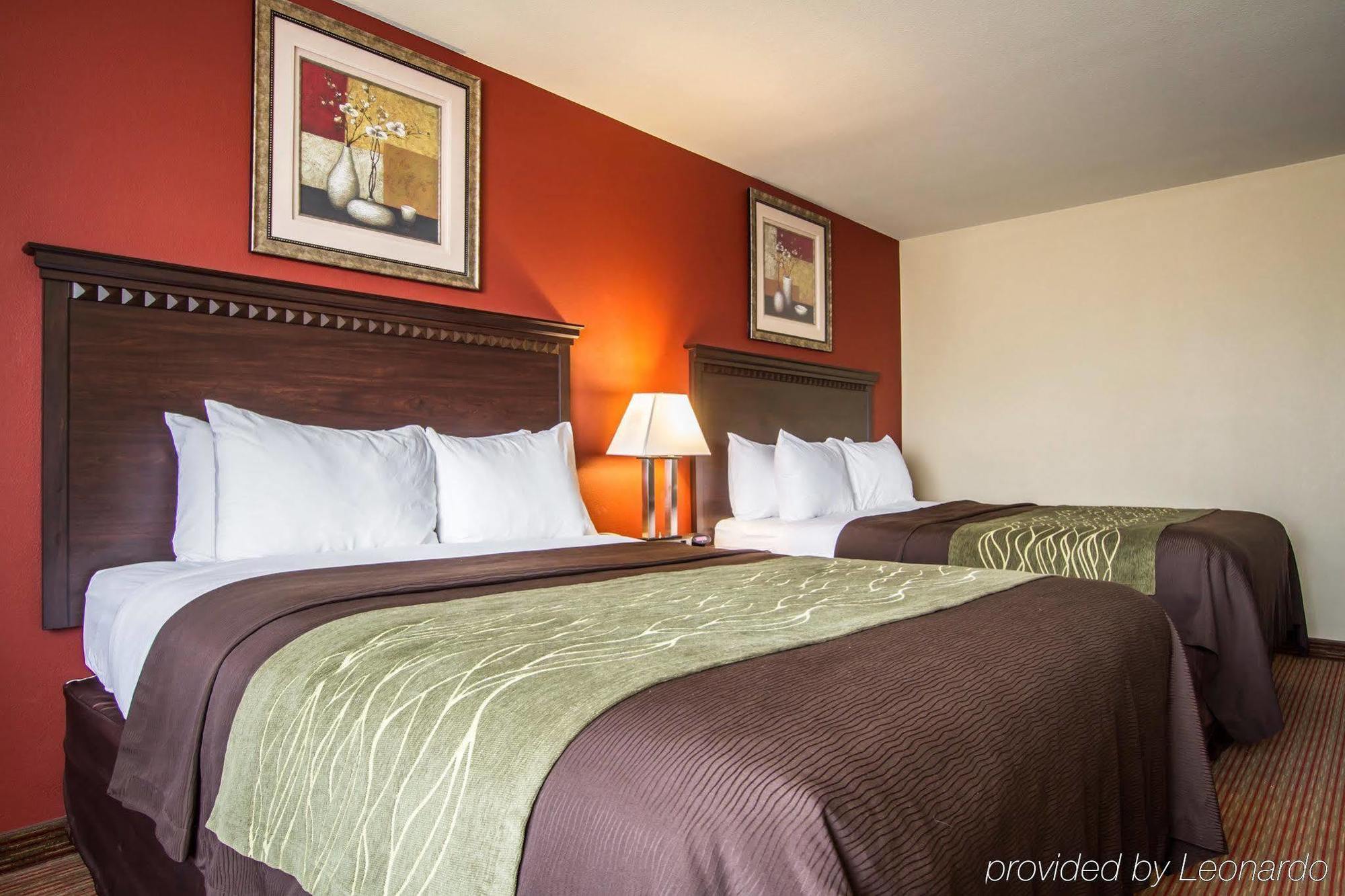 Comfort West At 27th Ave And I-i0 Hotel