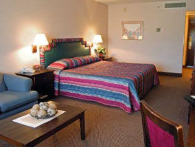 Four Points By Sheraton South Mountain