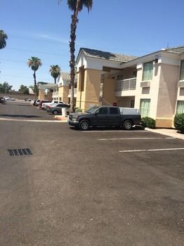Hometowne Studios By Red Roof Phoenix - Black Canyon Highway 2*