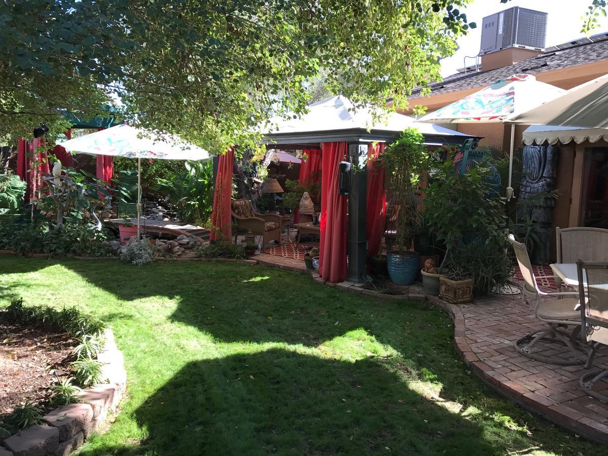 Acomodação com café da manhã  Don's Elegante 3*