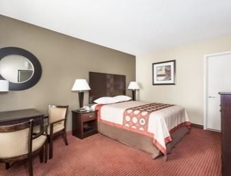 Super 8 By Wyndham Downtown Phoenix