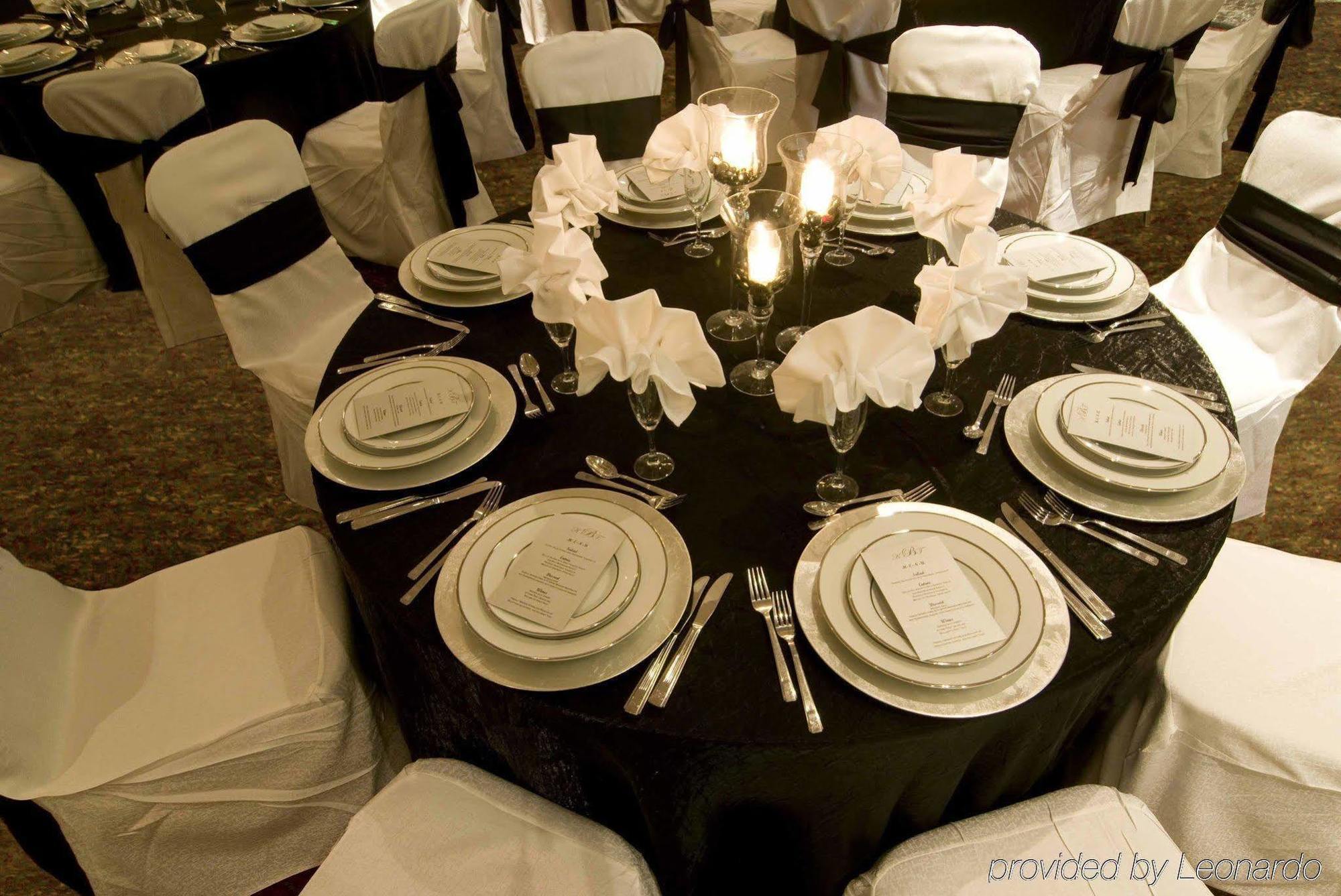 Country & Deer Valley Hotel 3*