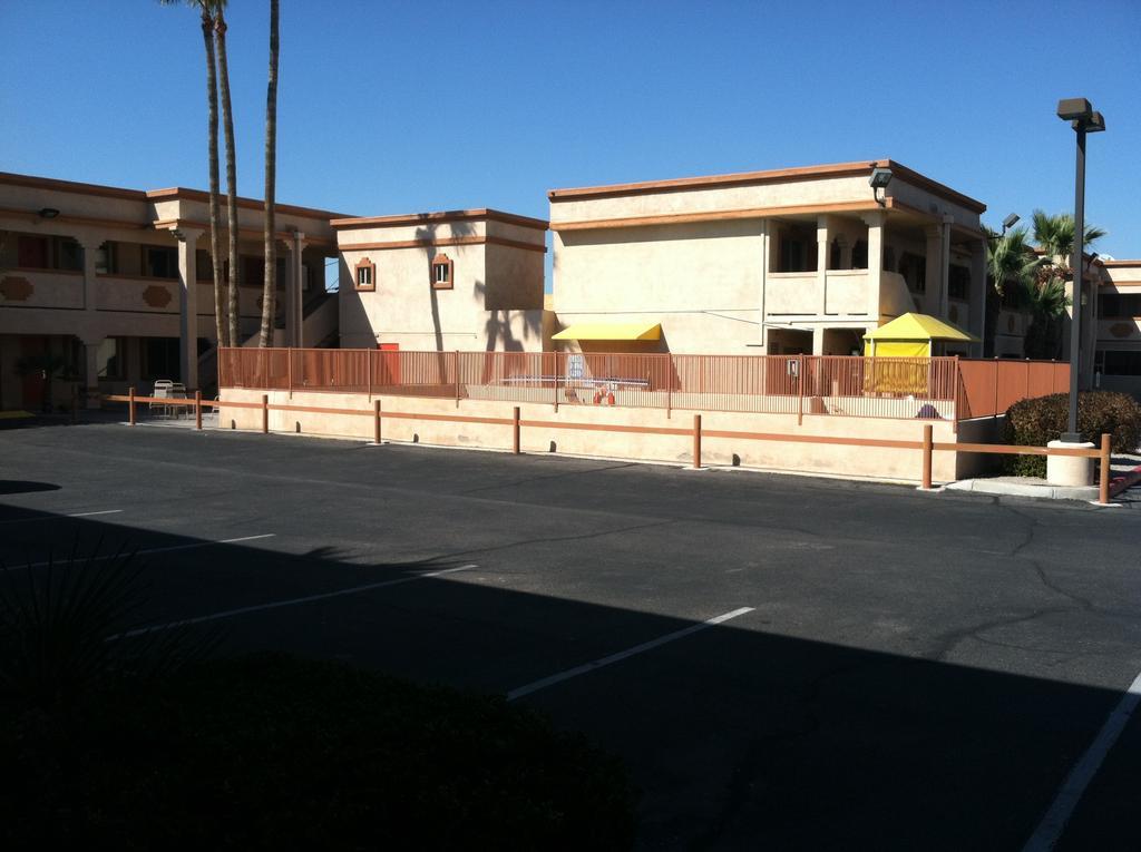 Super 8 By Wyndham Downtown 3*