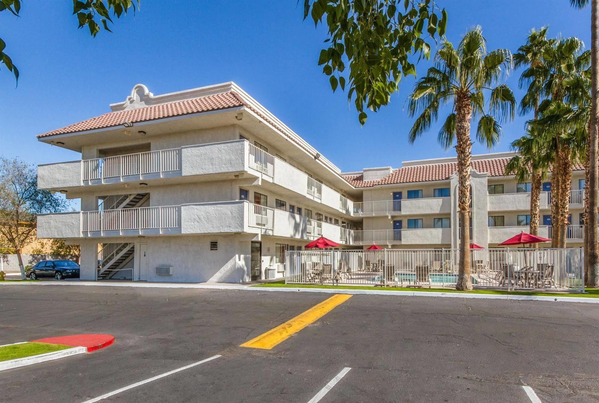 Hotel 6-phoenix, Az - West