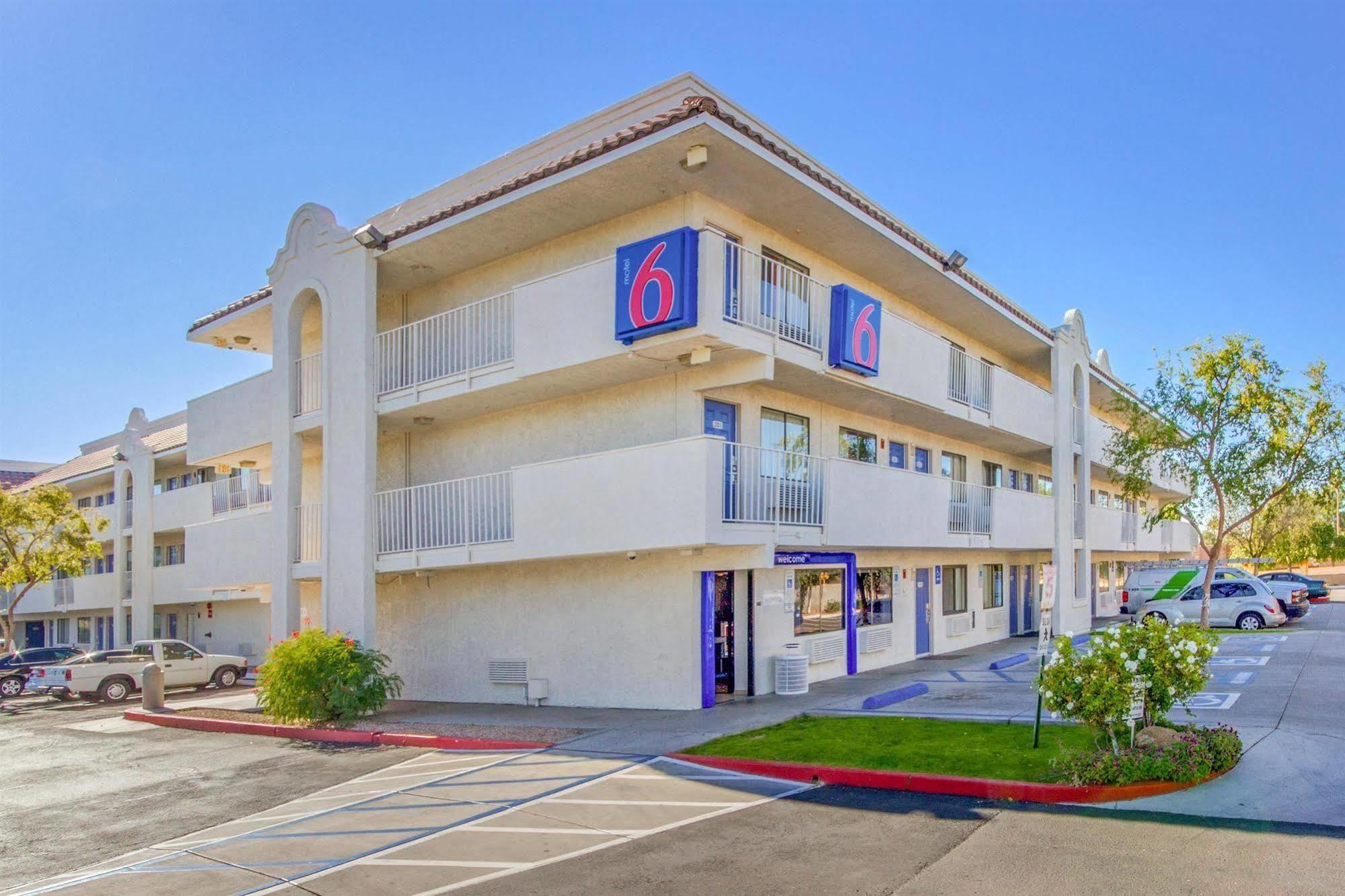 6-phoenix, Az - West Hotel
