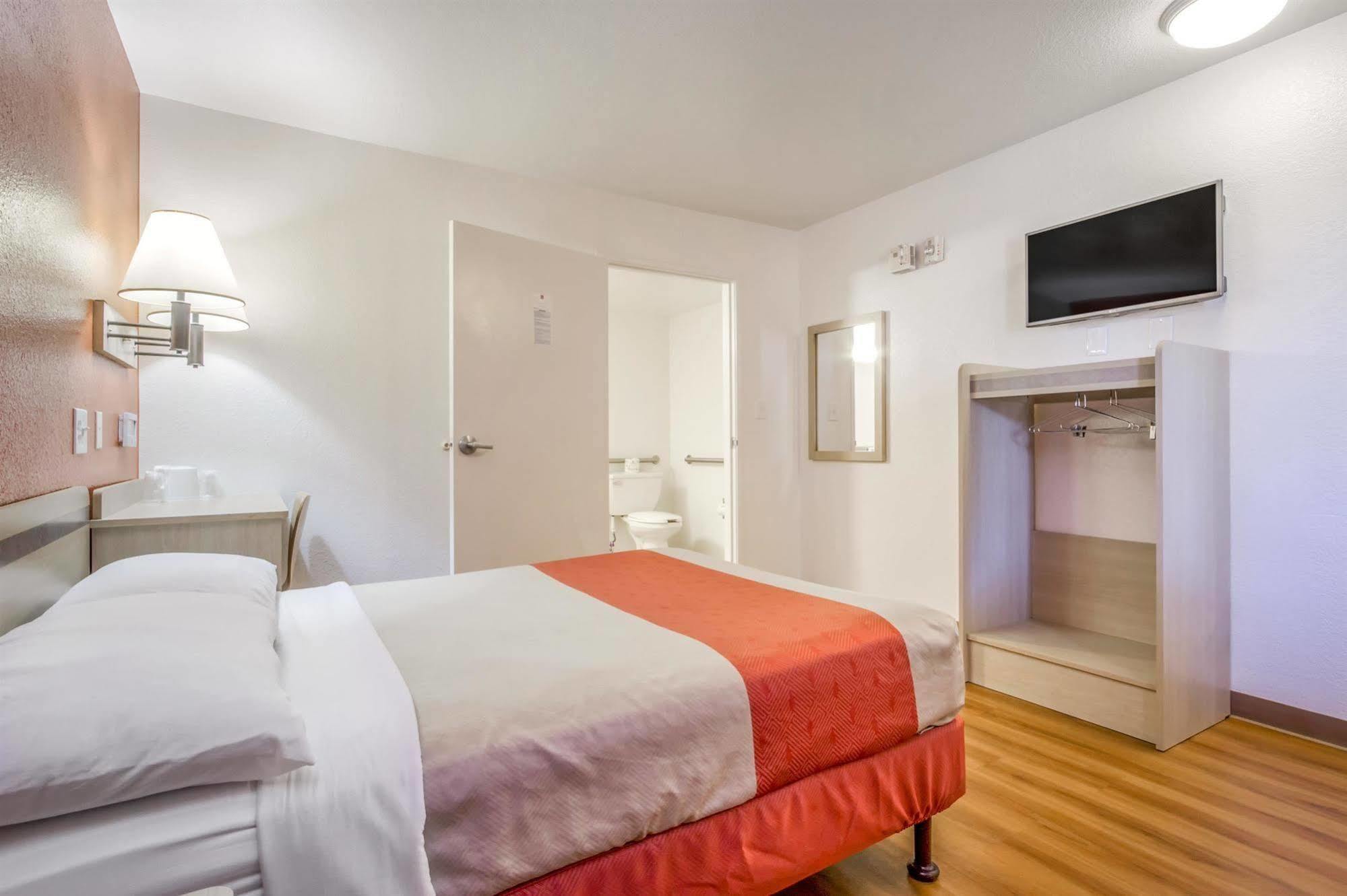 6-phoenix, Az - West Hotel 2*