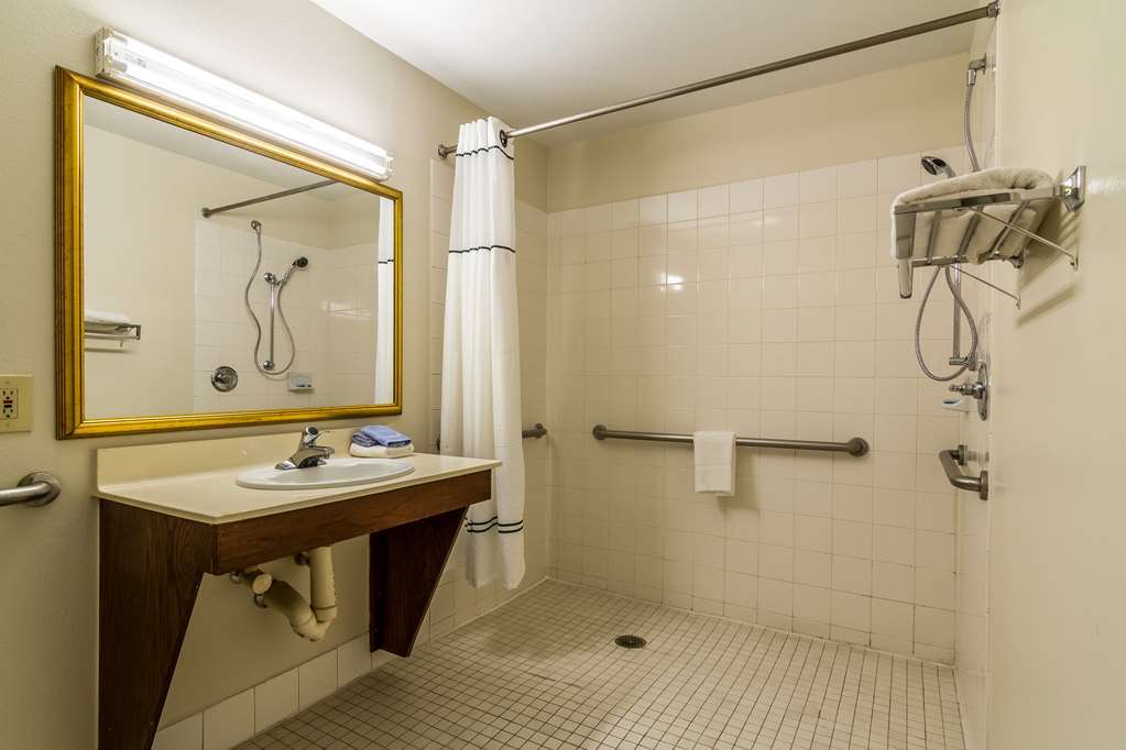 Hotel Hometowne Studios By Red Roof Phoenix - Black Canyon Highway
