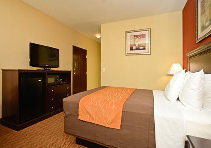 Comfort West At 27th Ave And I-i0 Hotel