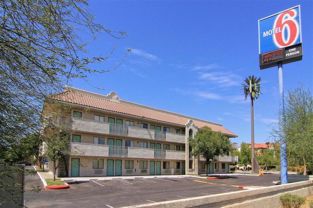Hotel 6-phoenix, Az - West