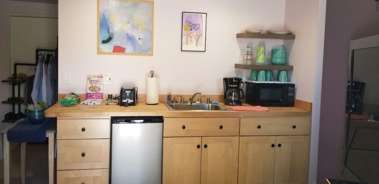 Little In Melrose! New Listing! * Phoenix