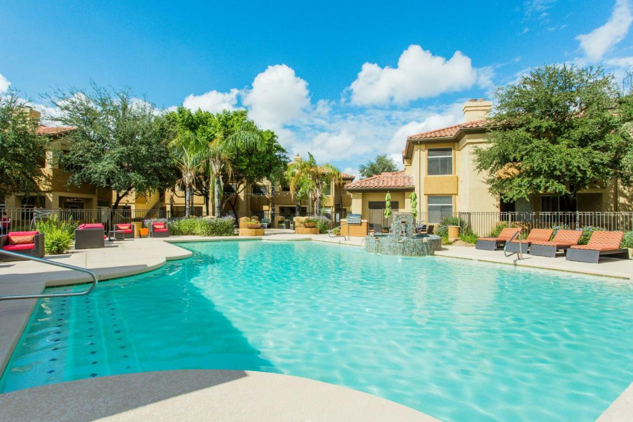 Holiday home Tpc Golf, Shopping & Dining 3 Miles With Parking -1064 Phoenix