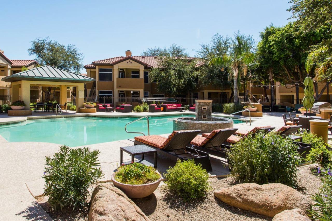 Tpc Golf, Shopping & Dining 3 Miles With Parking -1064 * Phoenix