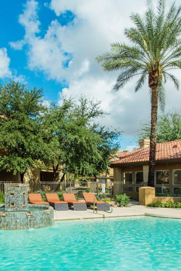 Holiday home Tpc Golf, Shopping & Dining 3 Miles With Parking -1064 Phoenix