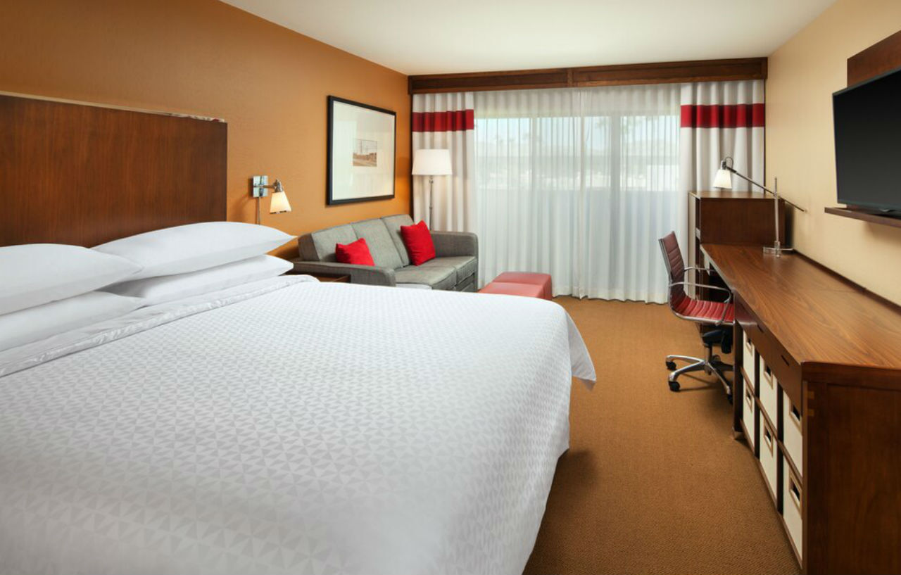 Four Points By Sheraton South Mountain Hotel
